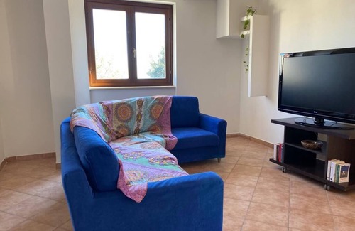 Tolfa Apartamento | Spacious house with a view of Rome and parking space
