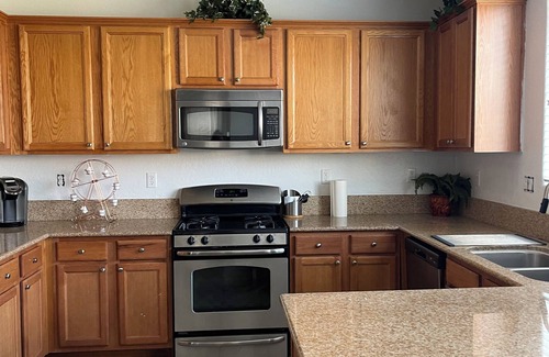 Roosevelt Casa | Spacious house with large back yard near FAT airport and National Parks