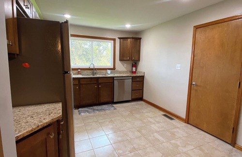 Powell Casa | Spacious house with large front and back yard, recently renovated
