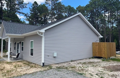 Southern Pines Casa | Spacious house with pool less than 5 miles from the village of Pinehurst