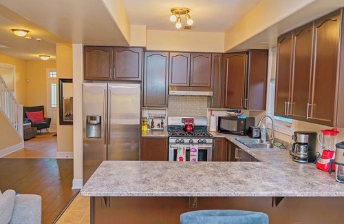 Amherstview Casa | Spacious, Idyllic 3 Bedroom Home