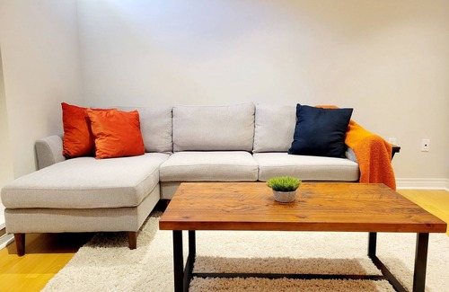 Lisgar Apartamento | Spacious Independent Unit with Separate Entrance