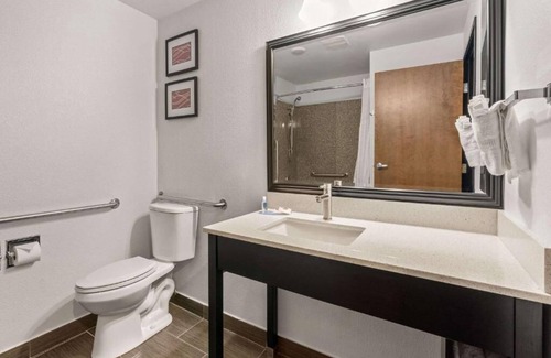 Beaverton Casa | Spacious, inviting suites with quick access to Portland