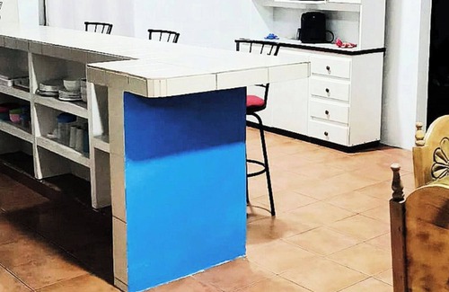 Parrita Casa | Isla Palo Seco Pool home, 3-bedroom house with AC & Wi-Fi in Parrita