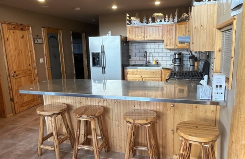 Island Park Cabina | Spacious Island Park cabin close to Yellowstone