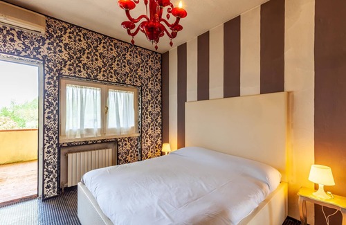 Capanne-Prato-Cinquale Apartamento | Spacious Pet-friendly Apartment with shared Garden, Terrace, A/C & Wi-Fi