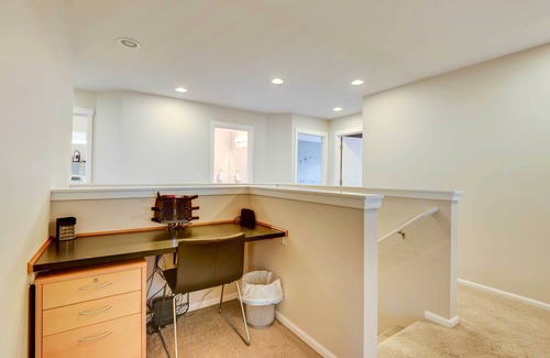 Kent Cabaña | Spacious Kent Home Near Seatac Airport w/ Patio