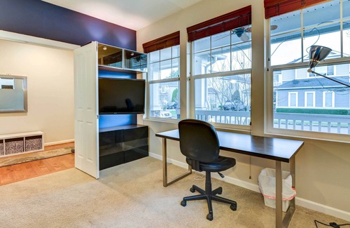 Kent Cabaña | Spacious Kent Home Near Seatac Airport w/ Patio