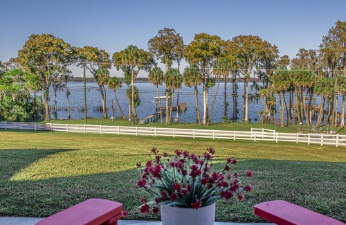 Thonotosassa Casa | Spacious Lake Front , Private Pool/Spa and Dock