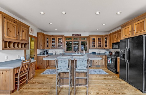 Lake Toxaway Casa | Spacious Lake Toxaway Home with Golf Course Views