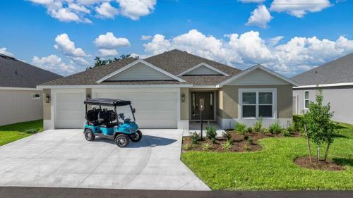 Sumter County Casa | Spacious Lake View 3BR in The Villages With Golf Cart & Patio
