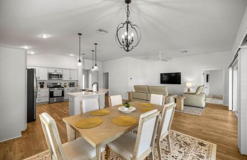 Sumter County Casa | Spacious Lake View 3BR in The Villages With Golf Cart & Patio
