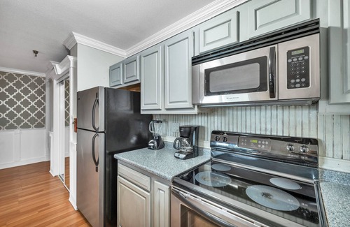 Gilford Casa | Spacious Lake View Laconia Apt Near Weirs Beach\ Pool \ Restaurants