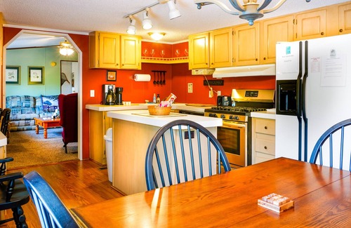 Higden Casa | Spacious Lake View Home w/ King Bed & Only 1 min. To Boat Ramp