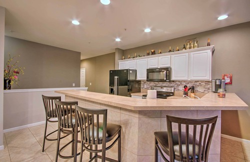 Camdenton Condominio | Spacious Lakefront Condo w/ Views in Camdenton!