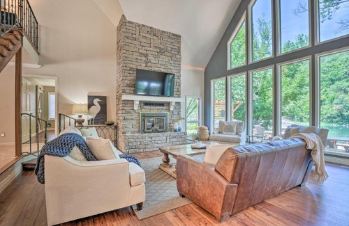 Hollister Casa | Spacious Lakefront Home with Private Dock!