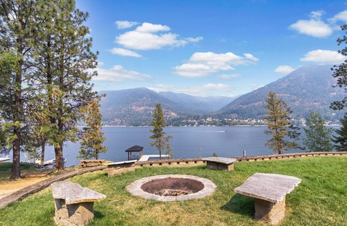 Hope Casa | Spacious lakefront home with private hot tub, dock, boat lift, views & game room