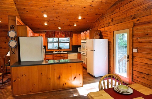 Higden Cabina | Amplio Retiro Lakefront Log Home