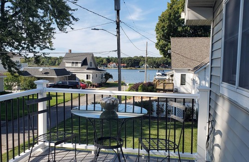 Ferrysburg Casa | Spacious lakeview home within minutes of beaches, state parks and shopping.