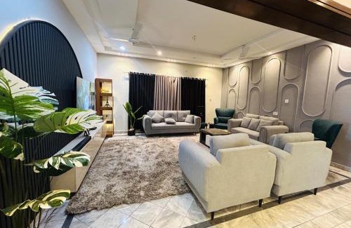 Hassan Abdal Cama Y Desayuno | Spacious & Lavish Kanal Portion in Islamabad