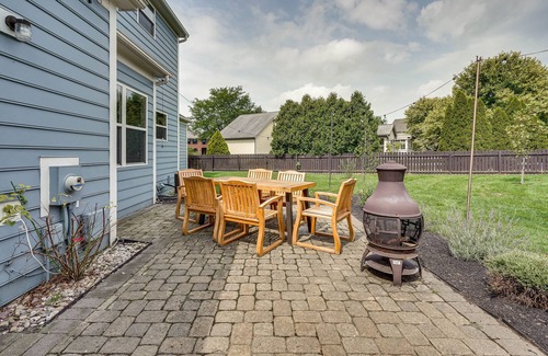 Lewis Center Cabaña | Spacious Lewis Center Home w/ Yard & Gas Grill!