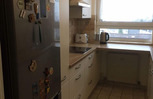 Idstein Apartamento | Amplio, luminoso apartamento, muy buena conexión a tren y autopista.
