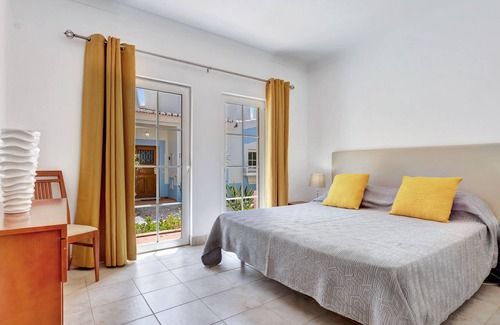 Budens Casa | Spacious Linked Villas, Poolside location, Fibre optic WIFI