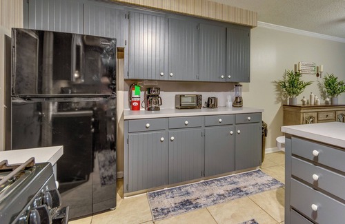 Little Rock Cabaña | Spacious Little Rock Home w/ Patio - 9 Mi to Dtwn!