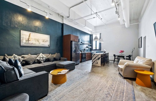 North Oakland Apartamento | Spacious Loft 2 bedroom in N Oakland 400, sleeps 8