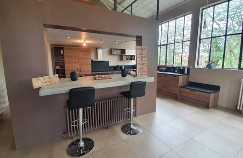 Causses-et-Veyran Casa | Spacious loft-style house with 6 bedrooms, swimming pool and exteriors