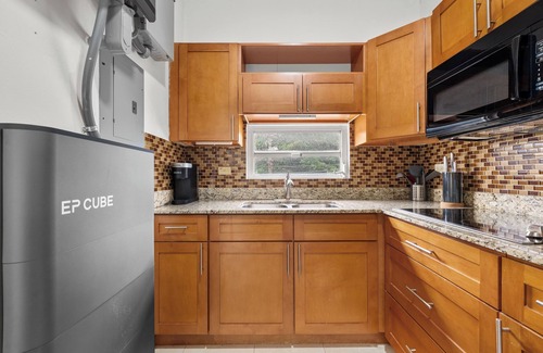 Punta Las Marias Apartamento | Spacious loft in Ocean Park beach w/ parking & arcade