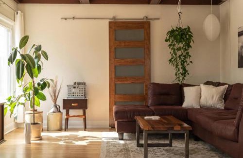 Euclid Casa | Spacious Loft Living
