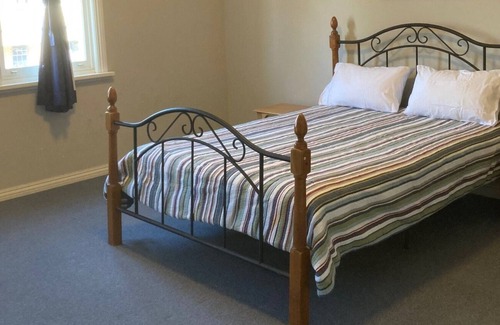 Guildford Apartamento | Spacious Lofty Apartment, Stunning Views Overlooking Garden opposite Rose &Crown