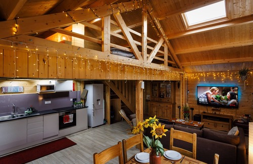 Longstanton Cabina | Acogedora y espaciosa cabaña con estacionamiento cerca de Cambridge