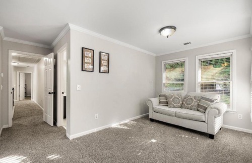 Woodstock Casa | Spacious lovely 5 bedroom home with alot of amenities, prime location, home theater, pet&longstay ok