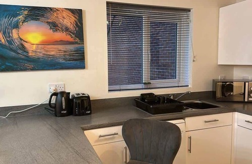 Wolverhampton Casa | Spacious Luxurious Serviced Accommodation 5