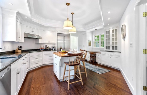 Cumberland Foreside Casa | Spacious & Luxurious, Ocean Access & Heated Pool, 15 Mins To Portland, Fire Pit