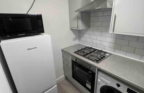 South Norwood Apartamento | Spacious Luxury 2 Bedroom Apartment, Station 1min