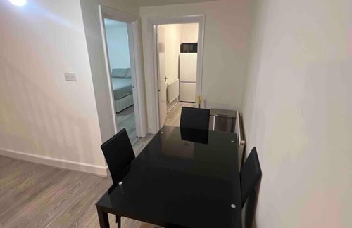 South Norwood Apartamento | Spacious Luxury 2 Bedroom Apartment, Station 1min