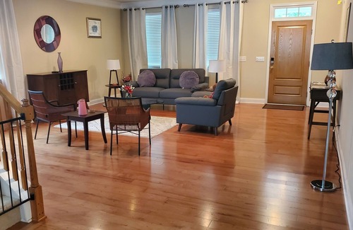 Durham Casa | Spacious Luxury 4BR/3BA, Chef's Kitchen, Close to Brier Creek, RDU Airport, Duke
