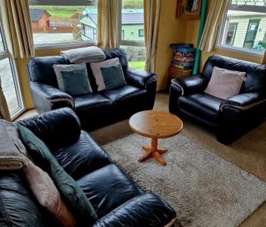 Aberystwyth Casa | Spacious Luxury Escape with Sea Views and Pet Friendly at Clarach Bay
