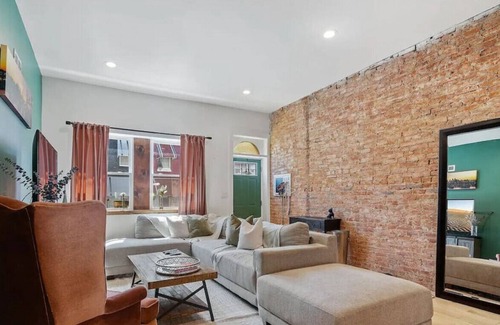 South Philadelphia Casa | Spacious Luxury Philly Home, Close to Stadiums!