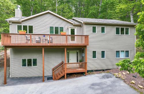 Massanutten Casa | Spacious Massanutten Home with Hot Tub and Sauna!