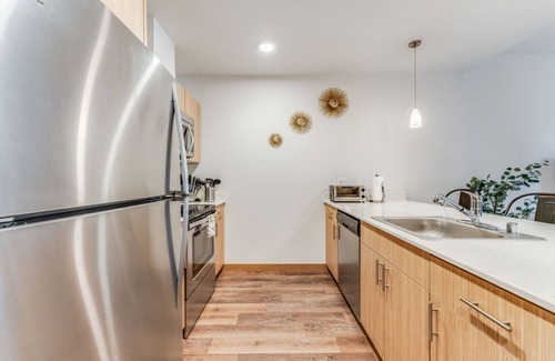 Downtown Apartamento | Spacious Modern 1BR 1BA | Downtown Redmond - 2