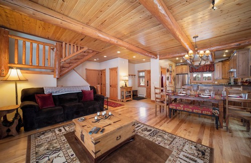Fraser Casa | Spacious & modern 3 bedroom, pet friendly in Fraser