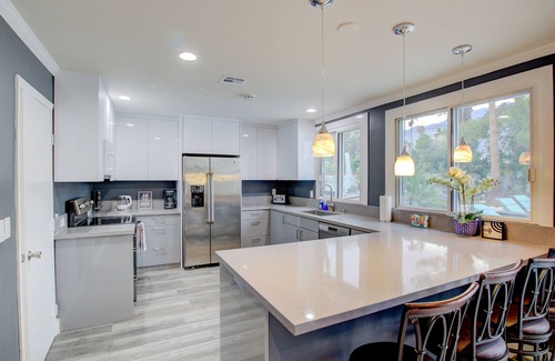 Racquet Club South Casa | Spacious modern 3BR Saltwater Pool & Hot Tub, BBQ