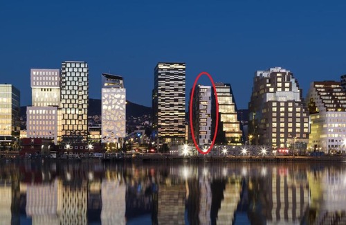 Bjørvika Apartamento | Spacious modern 3BR apartment at CENTRAL OSLO barcode