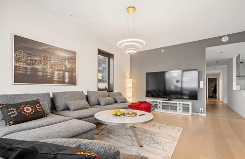 Bjørvika Apartamento | Spacious modern 3BR apartment at CENTRAL OSLO barcode