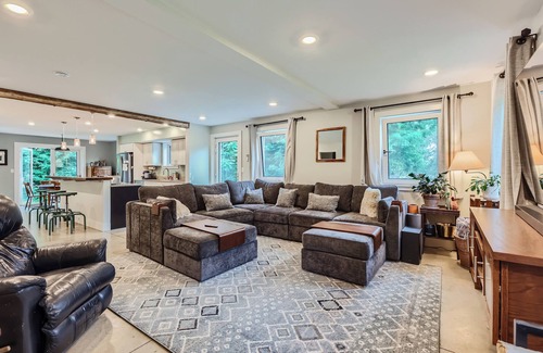 Ithaca Casa | Spacious, modern 4-BR house in serene wooded setting just minutes from downtown