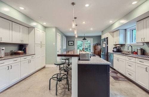 Ithaca Casa | Spacious, modern 4-BR house in serene wooded setting just minutes from downtown